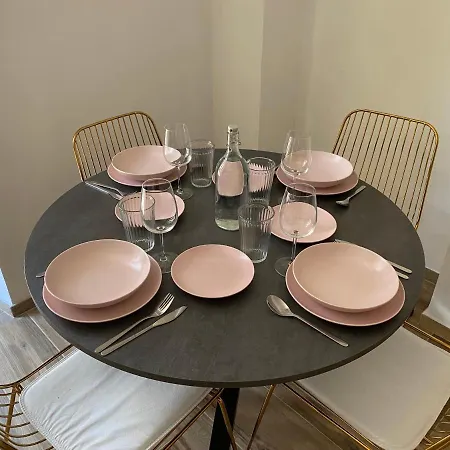 San Donato Luxury Air-conditioning Apartment *